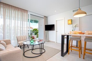 Apartment | 2 bedrooms, Internet - 2 Bedroom With Private Terrace and Communal Pool in Marbella Center Ricardo Soriano Terrace (Marbella)