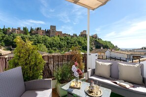 Apartment | 3 bedrooms - Amazing 3Bd Apartm in Albaicin With a Private Terrace and Views to the Alhambra Mirador de la Victoria (Granada)