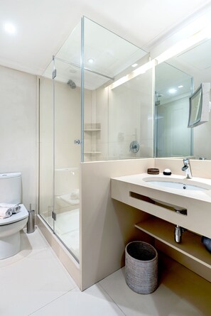 Apartment | 2 bedrooms, Internet - 2 Bd 2 Ba Apartment Perfect Location Contratacion (Seville)