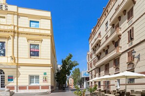 4 bedrooms - Amazing Four-bedroom Apartment in Historic Building in City Center Cervantes (Málaga)