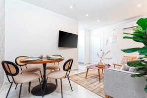 Apartment | 2 bedrooms, Internet - Beautiful 2 bd Apartment With Views to the Cathedral Constituci n IV (Seville)