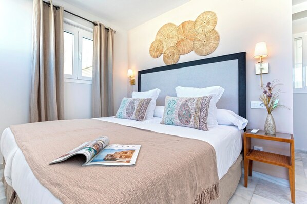 شقة | 2 عدّة غرف نوم وأسرّة أطفال/رضّع (مجانًا)