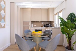 Apartment - Beautiful 1 Bedroom Apartment With Terrace and Views Atico Florentin Terrace (Seville)