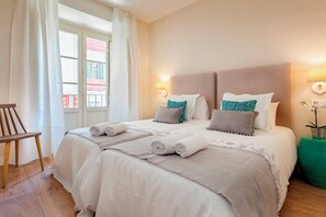 شقة | 2 عدّة غرف نوم وأسرّة أطفال/رضّع (مجانًا)