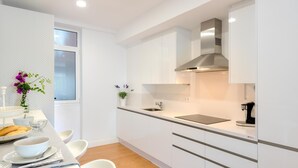 Unclassified image, 3 of 10, button - Beautiful 3 BD Apartment 2 Minutes Walking to the Beach Paseo de Reding (Málaga)