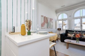 1 غرفة نوم وأسرّة أطفال/رضّع (مجانًا)