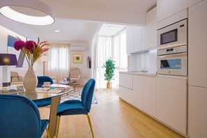 2 bedrooms, Internet - Brand new 2 Bd Apart Close to the Real Plaza de la Maestranza Velarde III (Seville)
