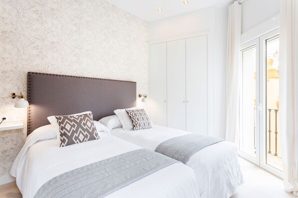 Apartment - Brand new 4 Bd Apartment Next to the Cathedral Mateos Gago IV (Seville)
