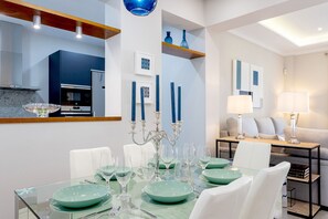 3 عدّة غرف نوم وخدمة الإنترنت