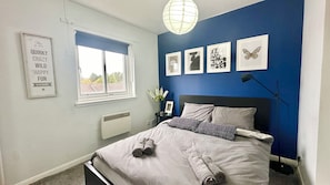 2 slaapkamers, een strijkplank/strijkijzer, wifi, beddengoed