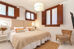 Apartment - Charming Two-bedroom Apartment Near Cathedral Zacatin 103 (Granada)
