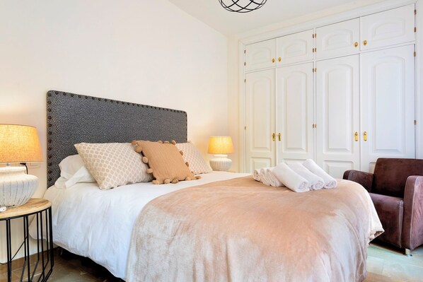 Apartment | 1 bedroom - Cozy Bright Apartment in the Center of Granada Reyes Cat Licos (Granada)