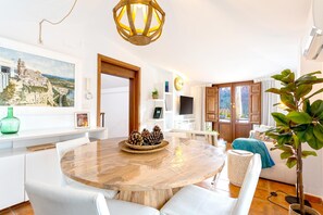 Apartment | 2 Schlafzimmer, kostenlose Babybetten