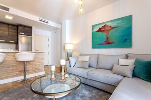 Apartment | 1 bedroom, Internet - Cozy Apartment 1Bd in the Heart of the City Center Francos VII (Seville)