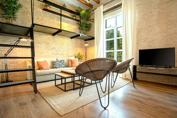 2 bedrooms, Internet - Cozy Apartment in the Center Almirante Lobo I (Seville)