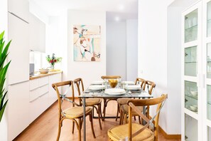 2 chambres, lits bébé (gratuits)