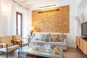 Apartment - Exclusive 2 Bedroom Apartment in the City Center Julio Cesar (Seville)