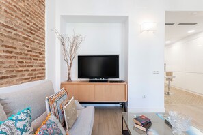 Apartment - Exclusive 2 Bedroom Apartment in the City Center Julio Cesar (Seville)