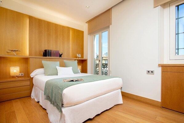 Apartment | 3 bedrooms, Internet - Exclusive Apartament in the Center Tetuan III (Seville)