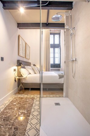 Apartment | 4 bedrooms, Internet - Exclusive Apartment in Seville Center Almansa (Seville)