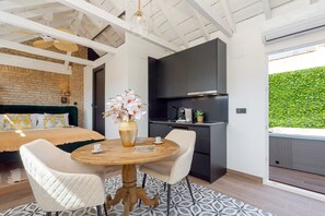 Apartment | 2 bedrooms, free cribs/infant beds