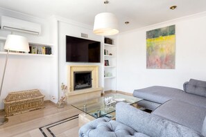 3 bedrooms, Internet