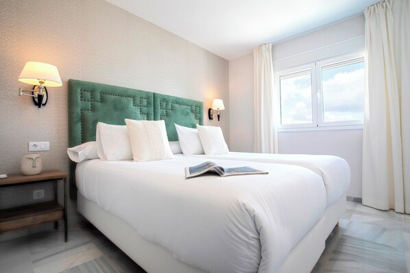 Apartment | 2 bedrooms - Exceptional 2 bd Apartment Facing the Cathedral Constituci n I (Seville)