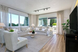 Apartment | 2 bedrooms - Exclusive 2BD Apartment With Private Terrace in Marbella Incosol (Marbella)