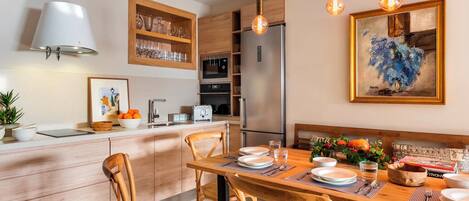 Apartment | 4 bedrooms, Internet