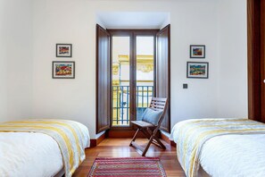 House | 4 bedrooms, Internet - House 4 Bd Terrace Great Location Puerta Real Sevilla (Seville)