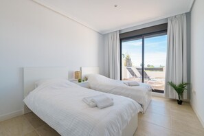 House | 4 bedrooms, Internet - La Resina Golf Sunset Townhouse (Estepona)