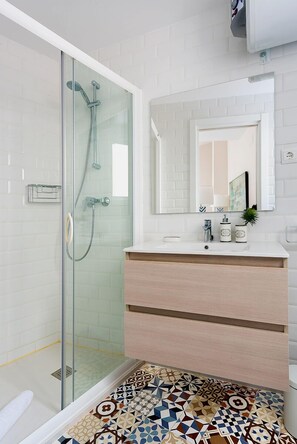 Apartment | 3 bedrooms, Internet - Large Design Apartment for 8 People in the Historic Center of Malaga Picasso III (Málaga)