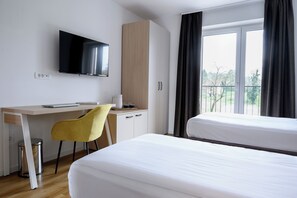 Classic Double or Twin Room, River View | In-room safe, blackout curtains, soundproofing, iron/ironing board - Hiša Janko (Dolenjske Toplice)