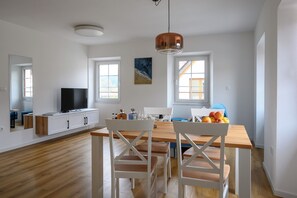 Classic Apartment, River View | In-room safe, blackout curtains, soundproofing, iron/ironing board - Hiša Janko (Dolenjske Toplice)