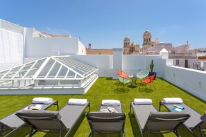 1 chambre, lits bébé (gratuits)