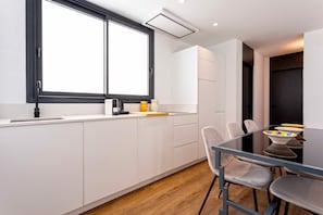 3 bedrooms, Internet - Luxury Apartment Near Torre del Oro Betis Xxiii (Seville)