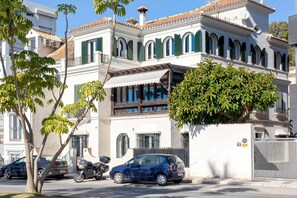 2 habitaciones y acceso a internet