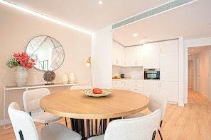 3 bedrooms - Magnificent 3BD Apartment in Santa Cruz Neighborhood Aire II (Seville)