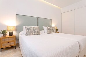 شقة | 1 غرفة نوم وأسرّة أطفال/رضّع (مجانًا)