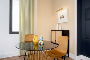 Apartment | 1 bedroom, Internet - Luxury 1bd Near Torre del Oro Betis XV (Seville)