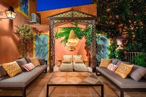 شقة | 3 عدّة غرف نوم وأسرّة أطفال/رضّع (مجانًا)