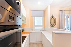 Apartment | 3 bedrooms, Internet - Marvelous 3-bedroom Apartment in the Heart of Seville Feria IV (Seville)