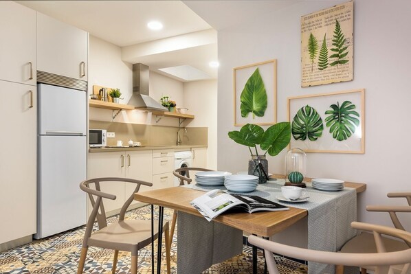 アパートメント | 2 室のベッドルーム、インターネットアクセス