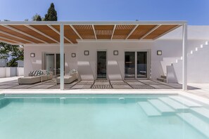 Villa | 4 bedrooms, free cots/infant beds