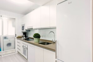 Apartment | 4 bedrooms, Internet - Modern 4 Bd Aptm Close to the Cathedral Isabel la Catolica II (Granada)