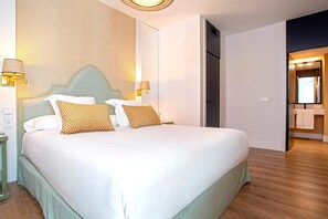 2 bedrooms, free cribs/infant beds