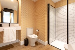 Apartment | 2 bedrooms, Internet - Luxury 2bd View Torre del Oro Betis 12 (Seville)