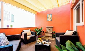 Apartment | 3 bedrooms, Internet - Modern 3 Bd Aptm Close to the Cathedral Isabel la Catolica I (Granada)