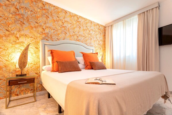 Apartment | 3 bedrooms, Internet - Modern 3 Bd Aptm Close to the Cathedral Isabel la Catolica I (Granada)