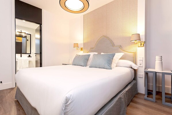 2 bedrooms, Internet - Luxury Apartment Near Torre del Oro Betis VI (Seville)